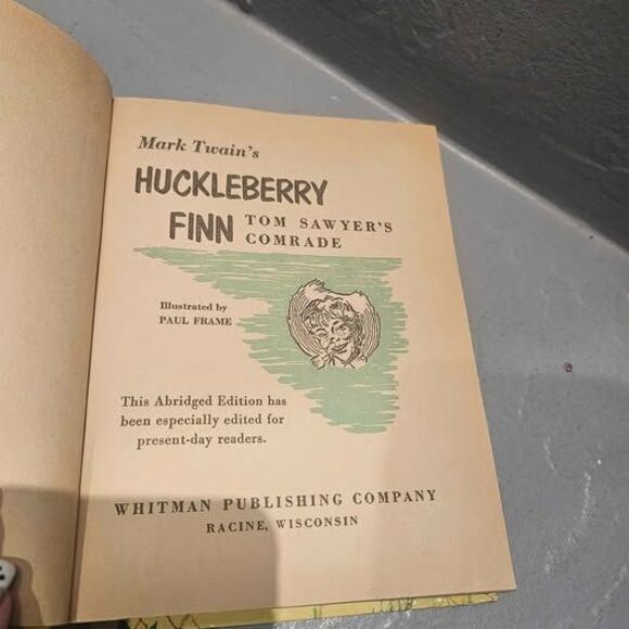 Huckleberry Finn by Mark Twain Abridged Version Hardback - Picture 4 of 6